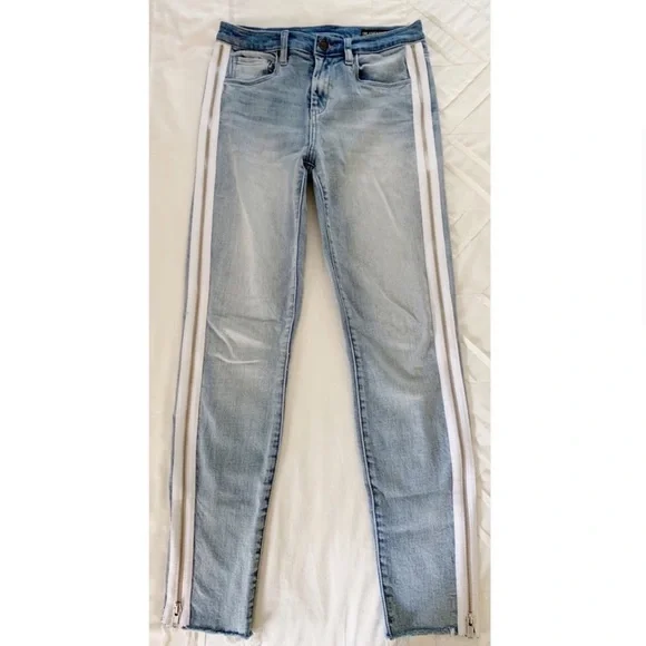 BLANK NYC Slumlord Zipper Light Wash Denim